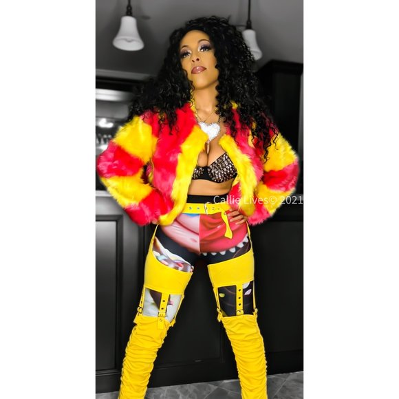 Callie Lives Stasia Striped: Pink & Yellow Faux Fur Blazer Medium - Picture 2 of 15